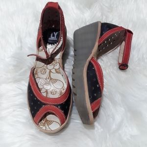 Fly London Ydel Perf wedges 6.5